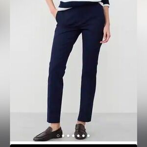 Banana Republic size 4 navy dress pants. Good used condition.